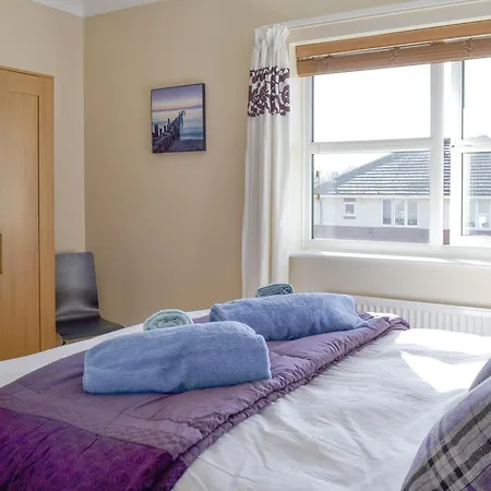 Tatil Evi Signals Court *